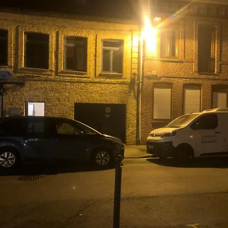 Avec Deux Sur Deux Etages *