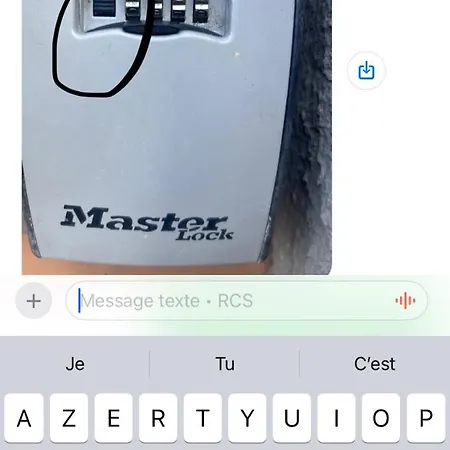 Avec Deux Sur Deux Etages Apartmán